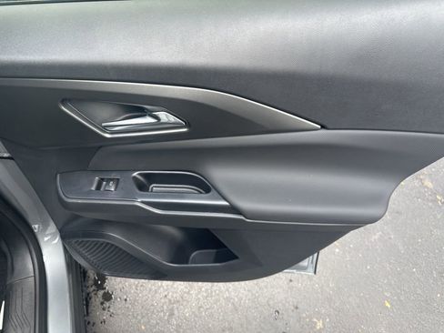 New 2026 Chevrolet Equinox EV LT image 28