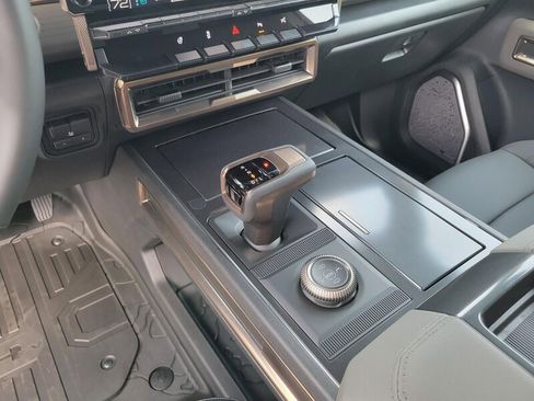New 2025 GMC Hummer EV 3X image 17