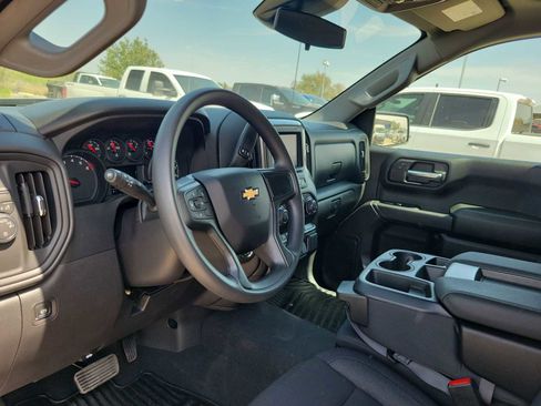 Used 2026 Chevrolet Silverado 1500 Custom w/ LPO, Dark Essentials Package RWD image 10