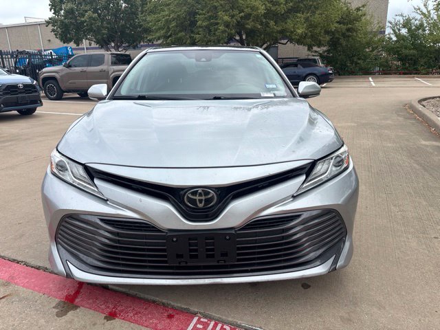 Used 2019 Toyota Camry XLE FWD image 2