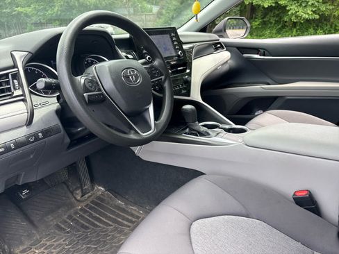 Used 2023 Toyota Camry LE FWD image 10