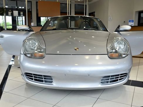 Used 2001 Porsche Boxster RWD image 2