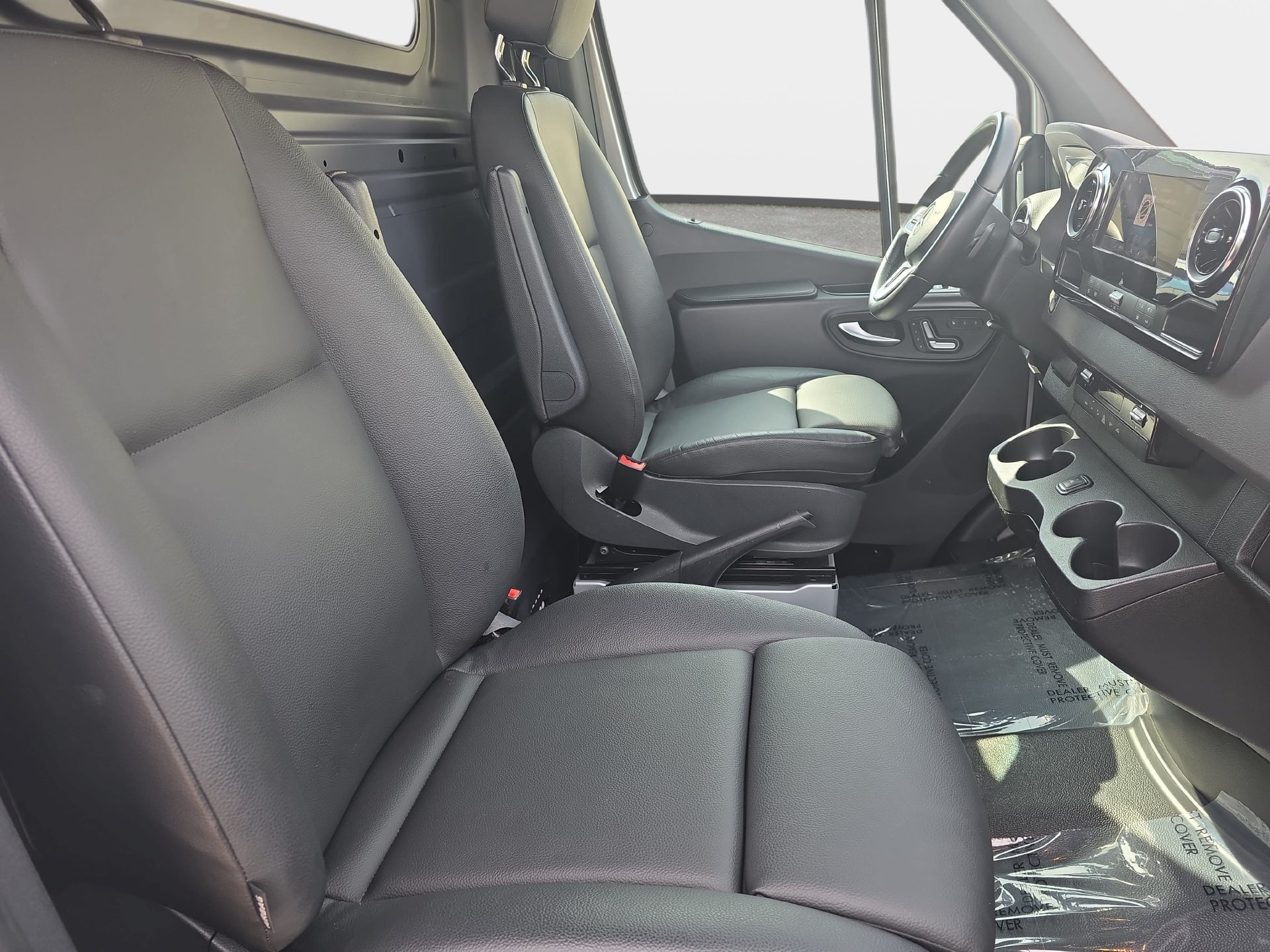Used 2023 Mercedes-Benz Sprinter 3500 image 10