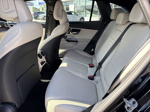 New 2026 Mercedes-Benz GLC 300 image 12
