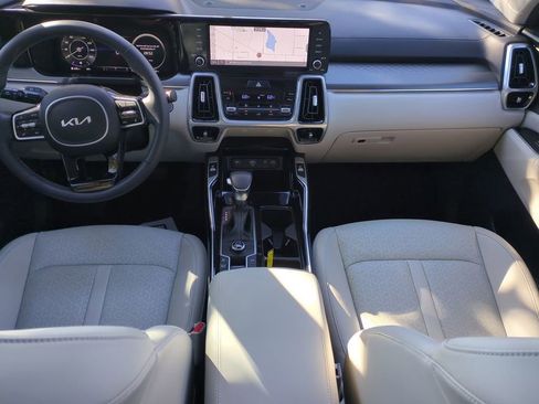 Used 2023 Kia Sorento SX image 15