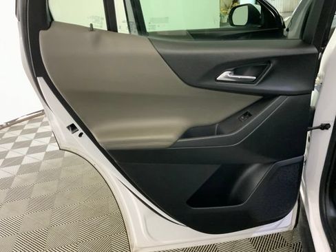 Used 2025 Chevrolet Equinox LT w/ Convenience Package II FWD image 21