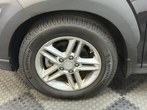 Used 2021 Hyundai Kona SE image 15