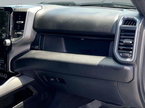 Used 2025 RAM 1500 Big Horn AWD/4WD image 17