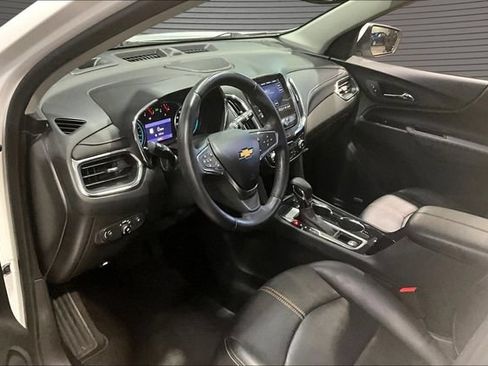 Used 2022 Chevrolet Equinox Premier FWD image 17