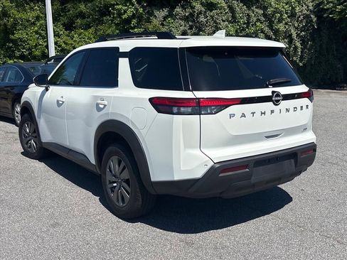 Used 2025 Nissan Pathfinder SV AWD/4WD image 14