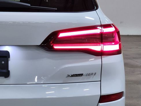 Used 2023 BMW X5 xDrive40i w/ Executive Package image 22