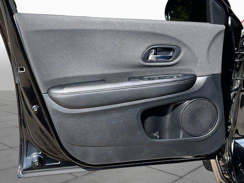 Used 2021 Honda HR-V Sport image 22