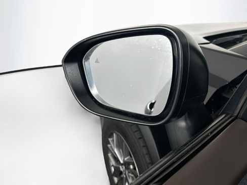 Used 2023 Nissan Rogue S AWD/4WD image 16