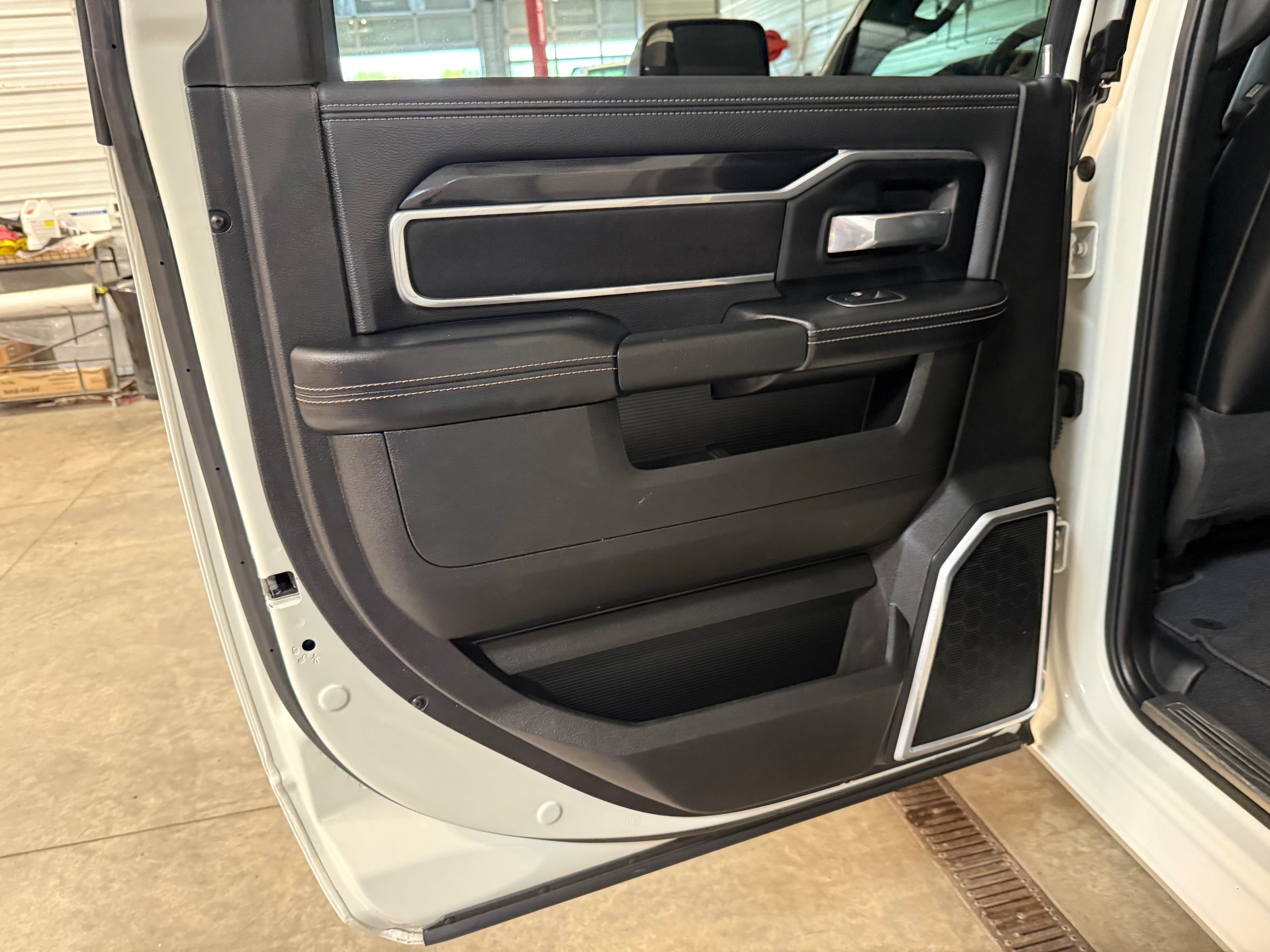 Used 2022 RAM 2500 Laramie w/ Night Edition AWD/4WD image 32