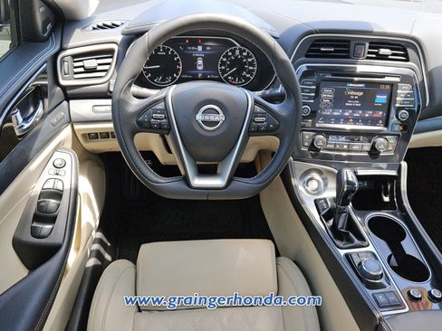 Used 2023 Nissan Maxima Platinum w/ Sport Mat Group FWD image 12