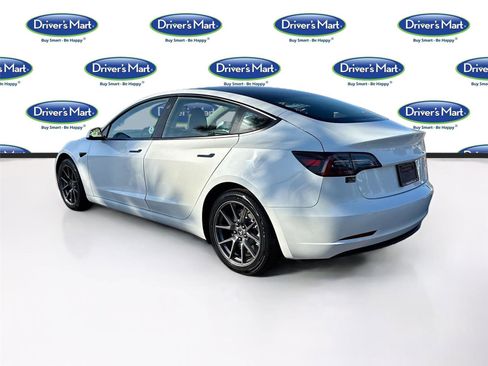 Used 2023 Tesla Model 3 Standard Range image 5