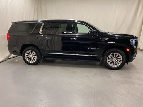 Used 2024 GMC Yukon XL SLT image 9