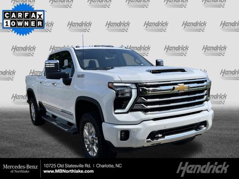 Used 2024 Chevrolet Silverado 2500 High Country w/ Technology Package AWD/4WD image 1