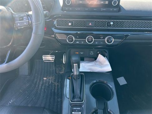 Used 2024 Honda Civic Sport image 11