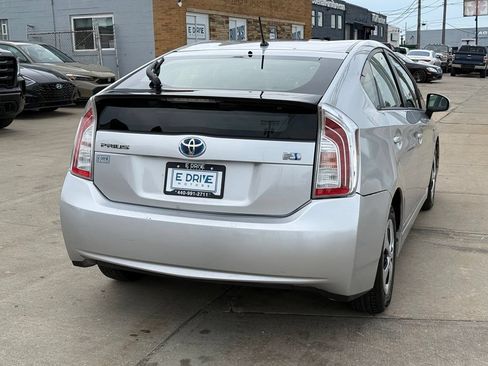 Used 2013 Toyota Prius Two FWD image 4