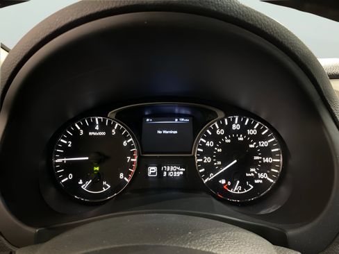 Used 2015 Nissan Altima 2.5 SV w/ Convenience Package image 14