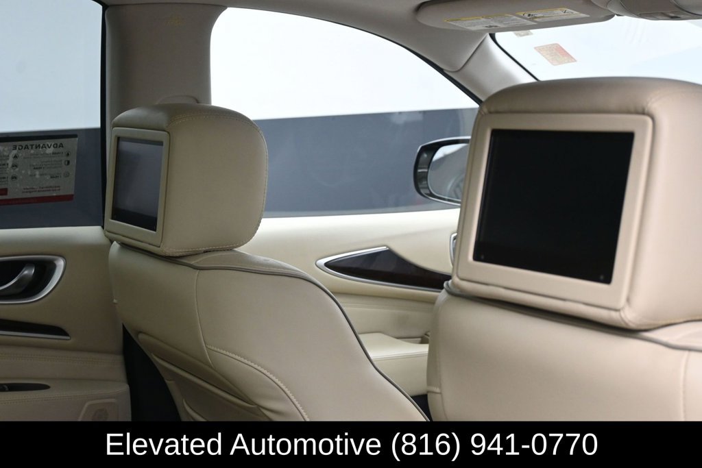 Used 2017 INFINITI QX60 Luxe w/ Deluxe Technology Package AWD/4WD image 12