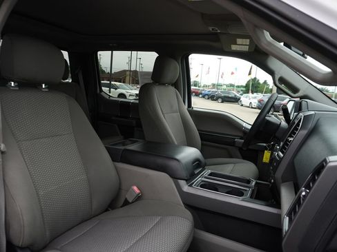 Used 2018 Ford F150 XLT w/ Equipment Group 302A Luxury AWD/4WD image 30