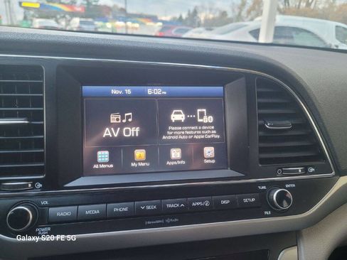 Used 2018 Hyundai Elantra SEL w/ Cargo Package image 16