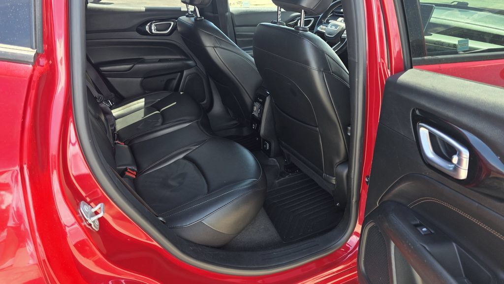 Used 2022 Jeep Compass Limited AWD/4WD image 8