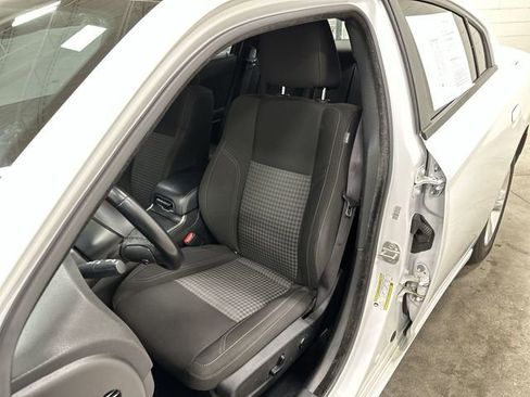 Used 2023 Dodge Charger SXT RWD image 15