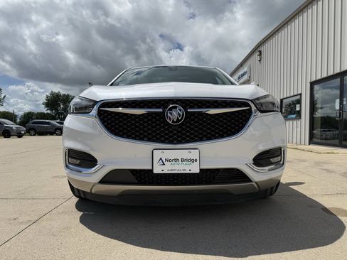 Used 2018 Buick Enclave Avenir w/ Avenir Technology Package image 32