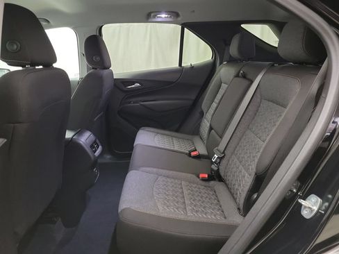 Used 2023 Chevrolet Equinox LT FWD image 11