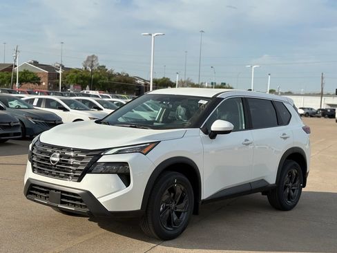 New 2026 Nissan Rogue SV image 4