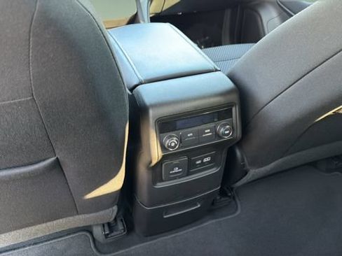 Used 2023 GMC Acadia SLE w/ Driver Convenience Package FWD image 20