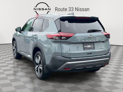 Used 2023 Nissan Rogue SL AWD/4WD image 3