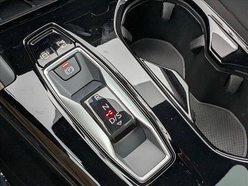 Certified 2025 Audi Q5 Premium w/ Convenience Package image 12