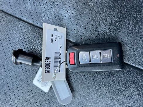 Used 2015 Mitsubishi Outlander SE AWD/4WD image 28