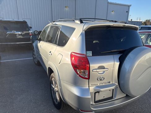 Used 2007 Toyota RAV4 Sport image 9