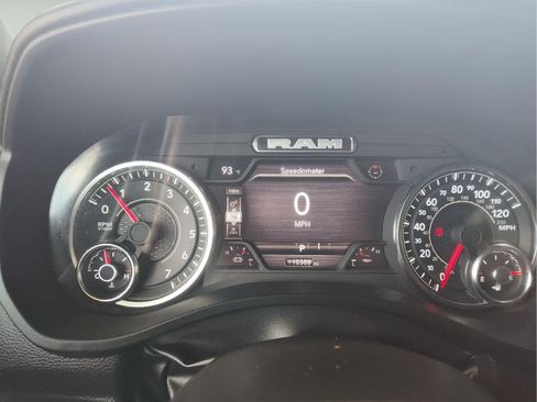 Used 2025 RAM 1500 Big Horn AWD/4WD image 9