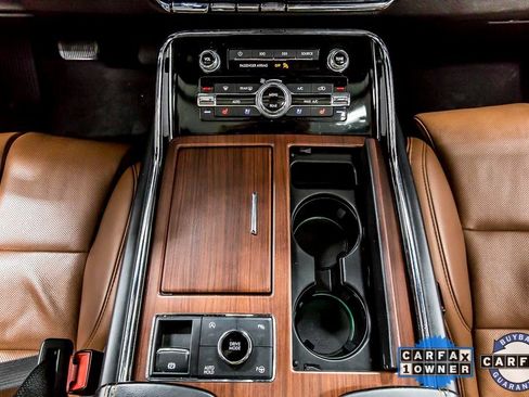 Used 2021 Lincoln Navigator Reserve w/ Luxury Package image 21