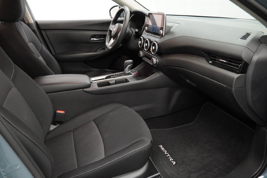 Used 2024 Nissan Sentra SV FWD image 31