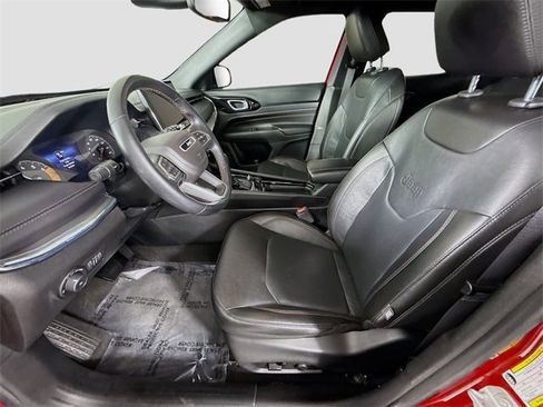 Used 2022 Jeep Compass Limited image 19