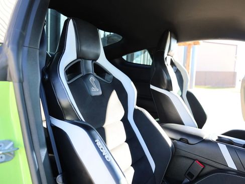 Used 2020 Ford Mustang Shelby GT500 w/ Technology Package image 57