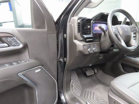 Used 2024 Chevrolet Silverado 2500 LTZ w/ LTZ Plus Package image 59