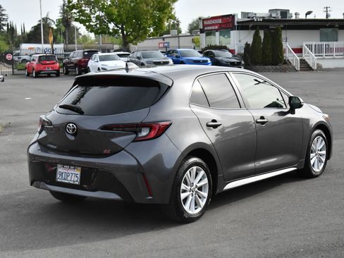 Used 2024 Toyota Corolla SE w/ SE Package image 8