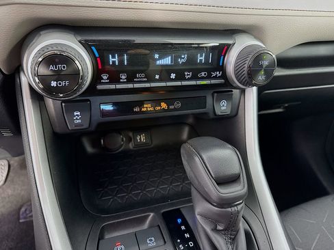 Used 2023 Toyota RAV4 XLE image 20