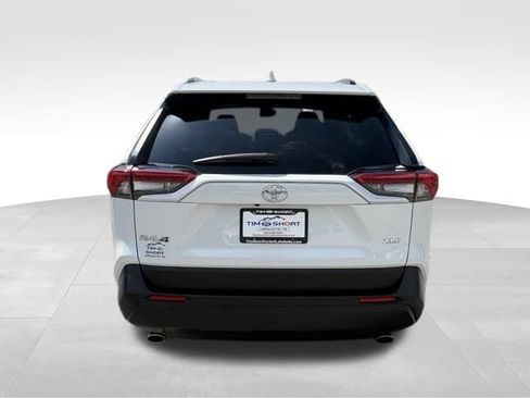 Used 2025 Toyota RAV4 XLE Premium FWD image 10