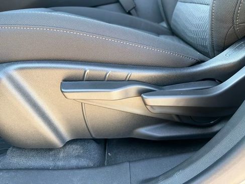 New 2026 Chevrolet Equinox LT w/ Safety and Technology Package FWD image 19