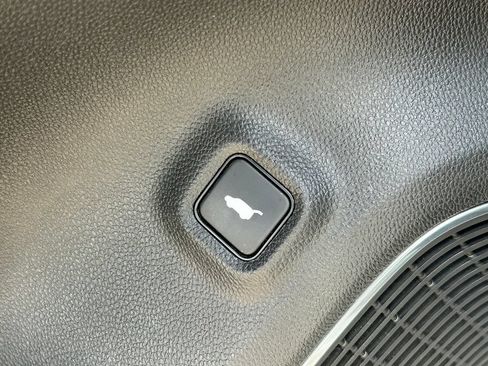 Used 2022 Acura MDX FWD w/ Technology Package image 27