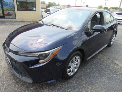 Used 2021 Toyota Corolla LE FWD image 1